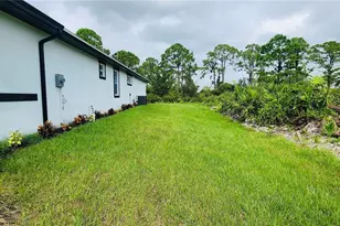 5555 Veracruz Terrace, Port Charlotte, FL 33981 - Photo 3