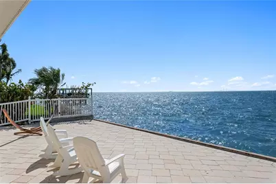 2970 68th Avenue S, Saint Petersburg, FL 33712 - Photo 9