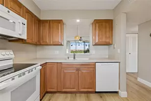 900 Cove Cay Dr, Clearwater, FL 33760 - Photo 11