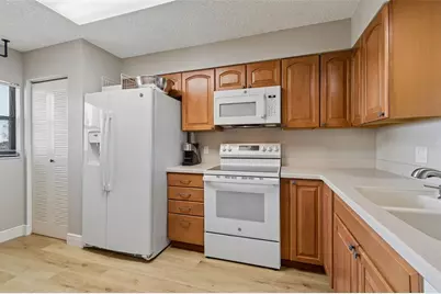 900 Cove Cay Drive #5F, Clearwater, FL 33760 - Photo 9