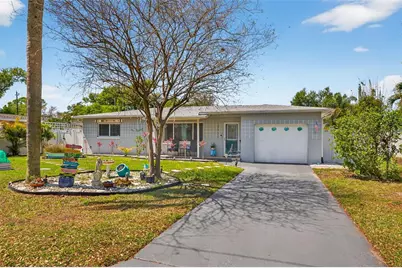 2530 51st Street N, Saint Petersburg, FL 33710 - Photo 1