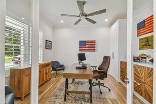 4835 W Bay Villa Ave, Tampa, FL 33611 - Photo 9