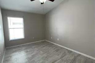 7445 Tower Bridge Dr, Wesley Chapel, FL 33545 - Photo 15