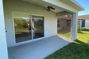 7445 Tower Bridge Dr, Wesley Chapel, FL 33545 - Photo 23