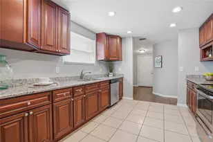 2501 W Gray St, Tampa, FL 33609 - Photo 13