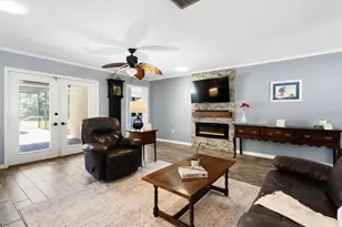 3911 24th Ave W, Bradenton, FL 34205 - Photo 9