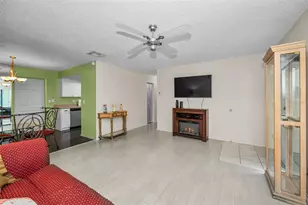 1121 Queen Anne Dr, Palm Harbor, FL 34684 - Photo 21