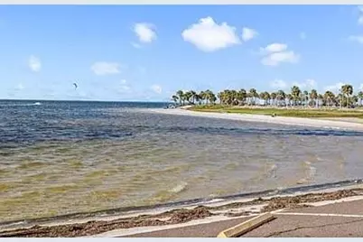 1701 Sunset Drive, Tarpon Springs, FL 34689 - Photo 23