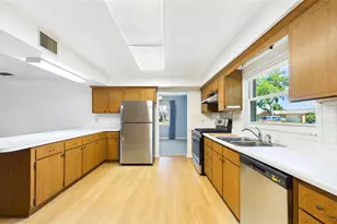 1601 Lark Ln, Brandon, FL 33510 - Photo 19