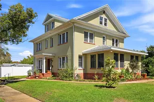 241 72nd St N, Saint Petersburg, FL 33710 - Photo 1