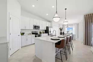 19007 Scallop Loop, Lakewood Ranch, FL 34202 - Photo 5