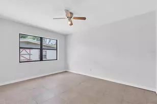 7920 52nd St N, Pinellas Park, FL 33781 - Photo 9