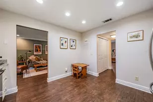 5326 Ridgewell Ct, Tampa, FL 33624 - Photo 9