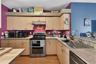 605 Cypress Park Ave, Tarpon Springs, FL 34689 - Photo 11