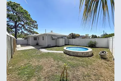 5401 17th Avenue S, Gulfport, FL 33707 - Photo 5