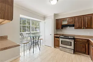 16110 Rambling Vine Dr W, Tampa, FL 33624 - Photo 13