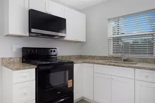 454 21st St N, Saint Petersburg, FL 33713 - Photo 5