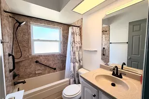 8335 Somerset Dr, Largo, FL 33773 - Photo 17