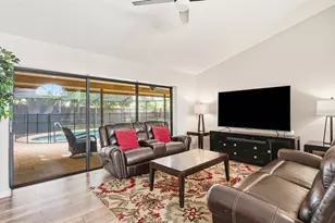 2729 Redford Ct E, Clearwater, FL 33761 - Photo 11