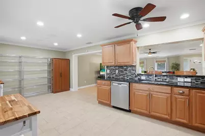 2207 Willowbrook Dr, Clearwater, FL 33764 - Photo 13