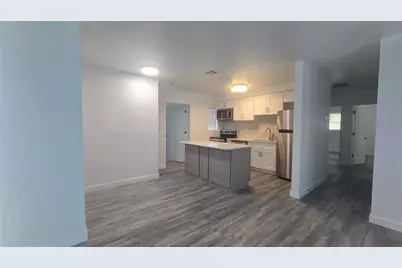 2827 16th Avenue S, Saint Petersburg, FL 33712 - Photo 3