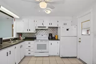 7489 Western Cir Dr, Brooksville, FL 34613 - Photo 9