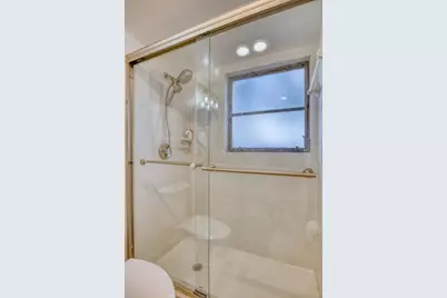 5640 Golf Pointe Drive #101, Sarasota, FL 34243 - Photo 27