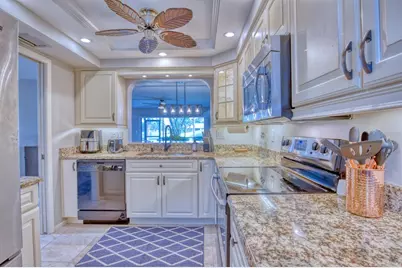 5640 Golf Pointe Drive #101, Sarasota, FL 34243 - Photo 7