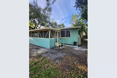 302 E 121st Avenue, Tampa, FL 33612 - Photo 1