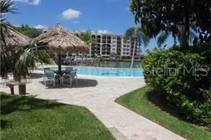 255 Dolphin Point, Clearwater Beach, FL 33767 - Photo 23