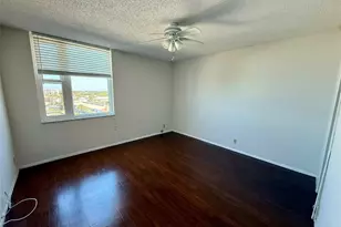 255 Dolphin Point, Clearwater Beach, FL 33767 - Photo 15