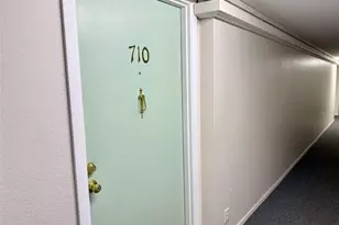 255 Dolphin Point, Clearwater Beach, FL 33767 - Photo 3