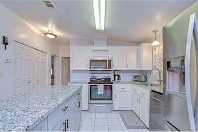 37232 Neukom Avenue, Zephyrhills, FL 33541 - Photo 13