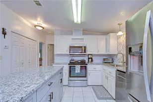 37232 Neukom Ave, Zephyrhills, FL 33541 - Photo 13