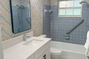 1044 51st Ave N, Saint Petersburg, FL 33703 - Photo 15