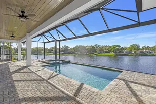 600 Tallahassee Dr NE, Saint Petersburg, FL 33702 - Photo 11