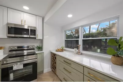 2649 46th Street S, Gulfport, FL 33711 - Photo 11