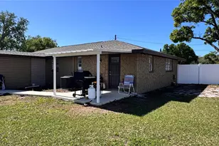 6810 Thomas Cir, Tampa, FL 33619 - Photo 17
