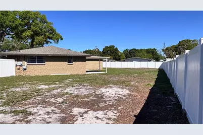 6810 Thomas Circle, Tampa, FL 33619 - Photo 23