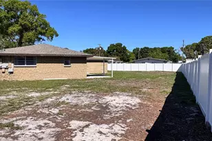 6810 Thomas Cir, Tampa, FL 33619 - Photo 23