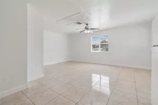 1705 W Norfolk St, Tampa, FL 33604 - Photo 17