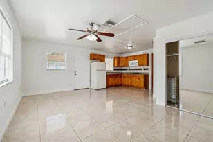 1705 W Norfolk St, Tampa, FL 33604 - Photo 9