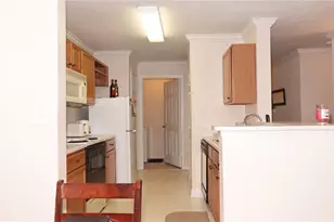 18281 Bridle Club Dr, Tampa, FL 33647 - Photo 5