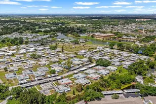 1801 Bedford Ln, Sun City Center, FL 33573 - Photo 9