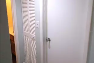 9433 Harbor Greens Way, Seminole, FL 33776 - Photo 15