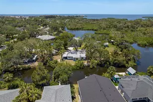 5270 Miller Bayou Dr, Port Richey, FL 34668 - Photo 1
