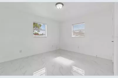 5803 Tampa Shores Boulevard, Tampa, FL 33615 - Photo 17