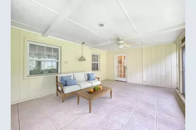 2102 W Kyra Drive, Tampa, FL 33612 - Photo 33