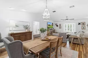 203 N McGowan Ave, Crystal River, FL 34429 - Photo 13