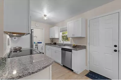 606 Wilson Street, Wildwood, FL 34785 - Photo 5